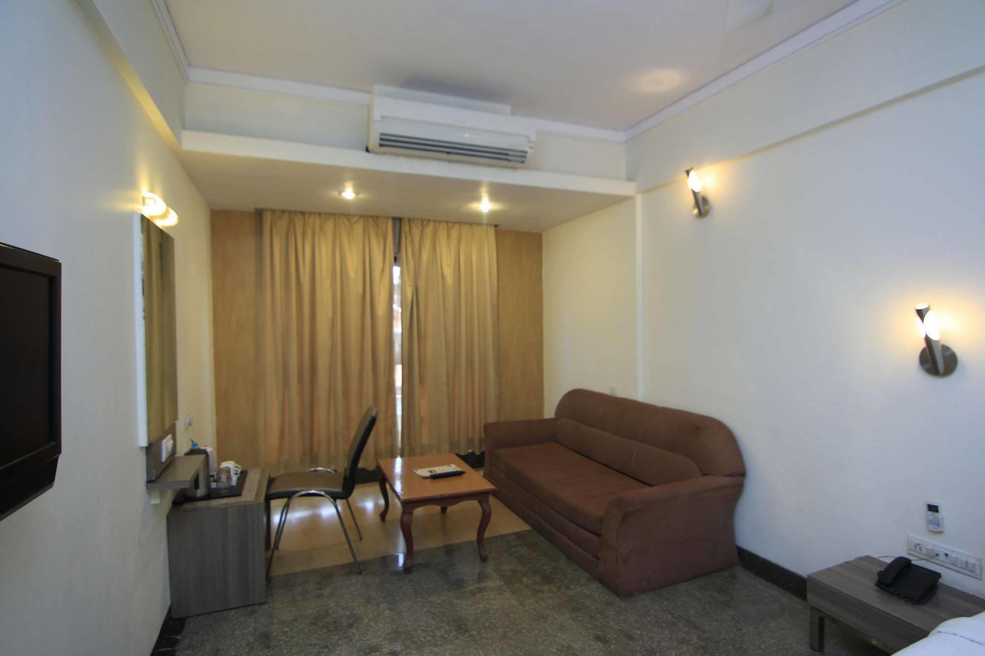 Kumar Resort Lonavala Bagian luar foto